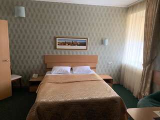 Отель Hotel Dobrodiy Винница Стандартный семейный номер-1